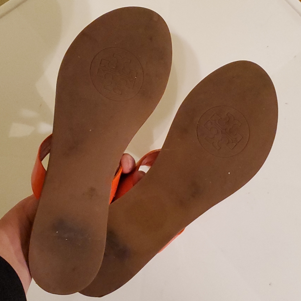 Tory Burch Orange Patent Leather Thong Sandals - Picture 8 of 11